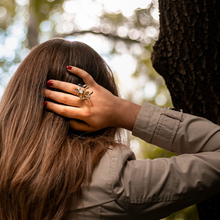 Carregar imagem no visualizador da galeria, anel folhas em prata, cristina r nuño